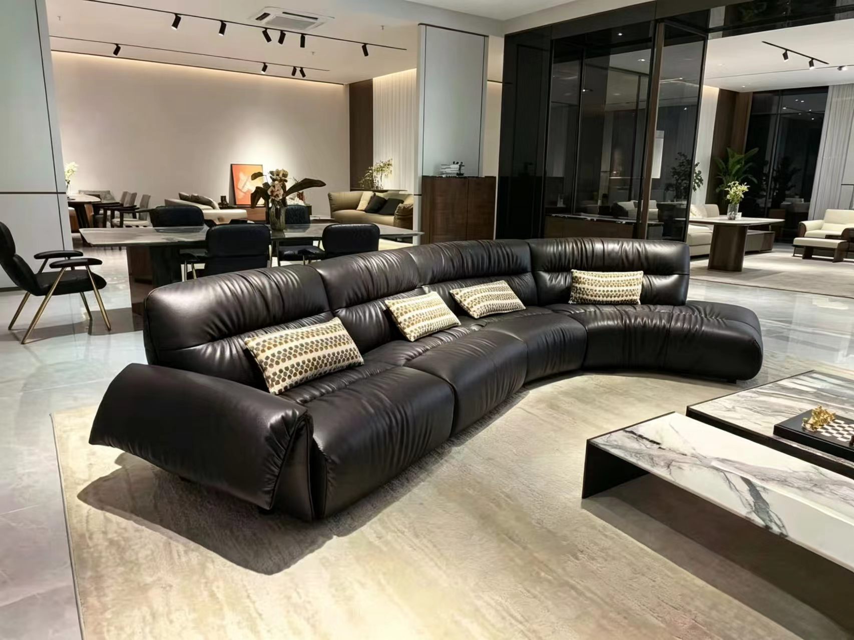 Modern Luxury Black Leather Curved Sectional Sofa